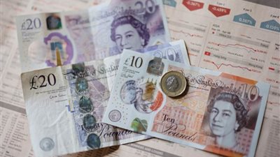 الجنيه الإسترليني يرتفع مقابل الدولار الأمريكي