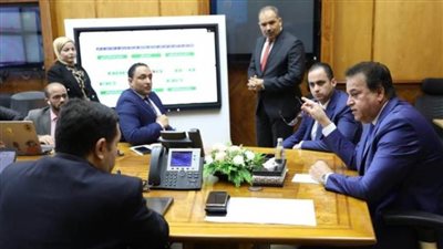 وزير الصحة يتابع مؤشرات انتظام العمل بالمشروعات والمبادرات الصحية
