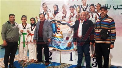 أبطال تايكوندو مطوبس يحصدون كأس بطولة فرع وسط الدلتا  
