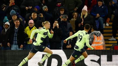 مان سيتي يواصل صراعه على القمة بفوز صعب على كريستال بالاس في البريميرليج