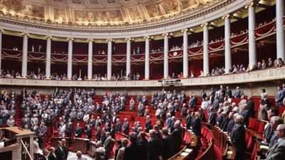 مجلس الشيوخ الفرنسي يوافق على قانون تعديل سن التقاعد