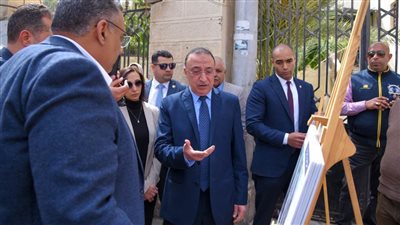محافظ الإسكندرية يطلق إشارة البدء لتطوير ورفع كفاءة شارع النبي دانيال 
