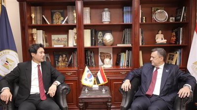 وزير السياحة والآثار يلتقى بسفير كوريا الجنوبية