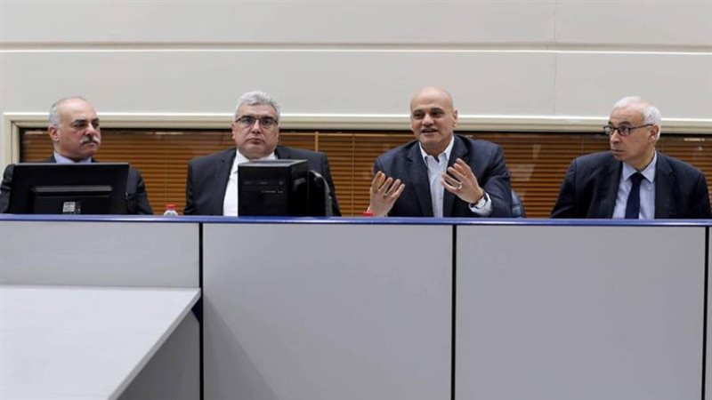 الكاتب الصحفي خالد