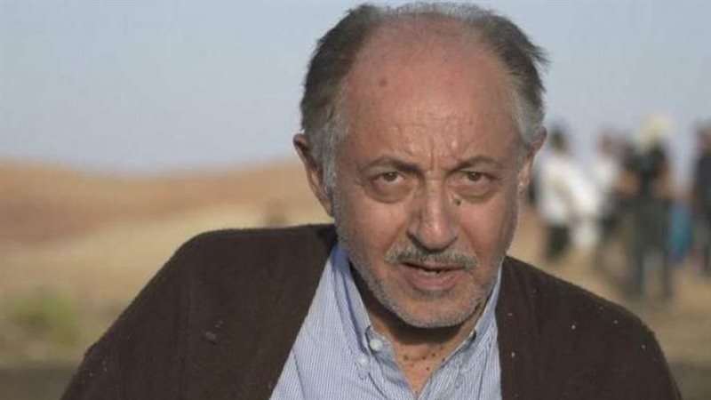 الفنان عبدالعزيز