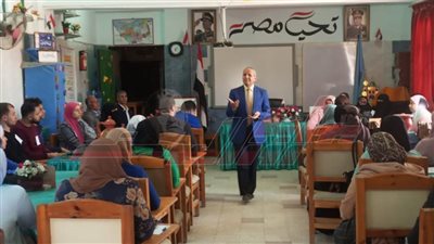 وكيل تعليم كفر الشيخ يتفقد تدريب التأهيل التربوي لـ1095 معلمًا مساعدًا