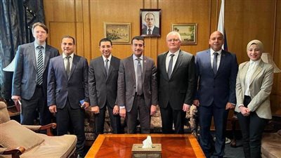 وفد تنسيقية شباب الأحزاب يلتقي السفير الروسي بالقاهرة