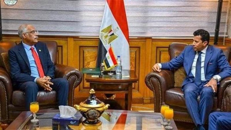 د. أشرف صبحى مع جمال