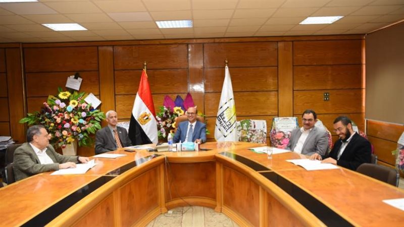 ئيس جامعة أسيوط يترأس