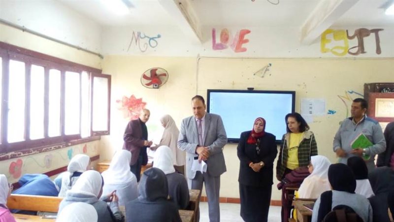 إحالة مديري مدرستين