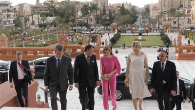 ملكة بلجيكا تفتتح معرض بقصر البارون