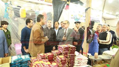 محافظ كفر الشيخ يتفقد معرض 