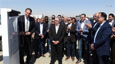رئيس الوزراء يشهد افتتاح المركز اللوجيستي لشركة مرسيدس ـ بنز بالمنطقة الصناعية بالسخنة