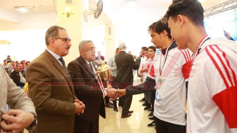 خلال التكريم