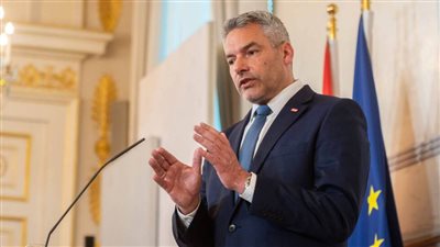 مستشار النمسا يدعو إلى إقامة سياج على الحدود الشرقية للاتحاد الأوروبي