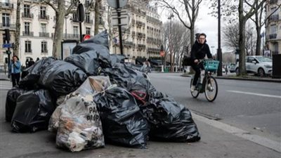 عاصمة العطور الفرنسية تغرق في روائح القمامة الكريهة بسبب 