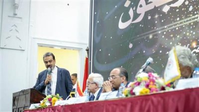 وزير الصحة يوجه التحية للأطباء في يوم الطبيب