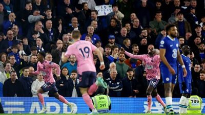 إيفرتون يقتنص نقطة ثمينة من فك تشيلسي في البريميرليج 