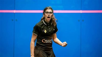 أمينة عرفي أصغر لاعبة تتوج ببطولة الجمهورية لسيدات الإسكواش