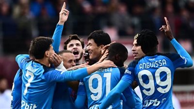 نابولي يفوز على تورينو برباعية نظيفة ويقترب من تحقيق لقب الدوري الإيطالي