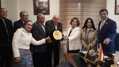 حماة الوطن يكرم نادية مكرم عبيد لدورها في خدمة قضايا البيئة