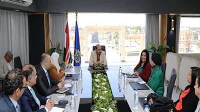 محافظ أسوان: توقيع مذكرة تفاهم مع المعونة الأمريكية لدعم الخدمات التدريبية