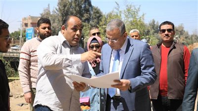 محافظ سوهاج يتفقد أعمال إنشاء كوبري أعلى مزلقان الروافع قبلي 