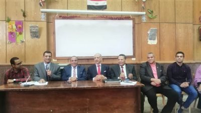 جامعة سوهاج تنظيم ندوات توعوية لطلاب كليتي التربية والحقوق للمشاركة بمشروع محو الأمية