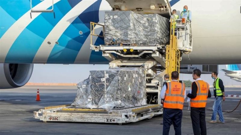 استقبال شحنة لقاحات