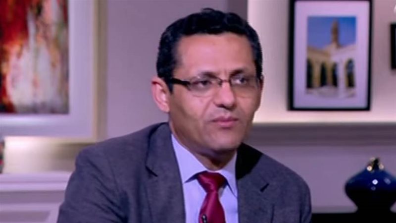 الكاتب الصحفي خالد