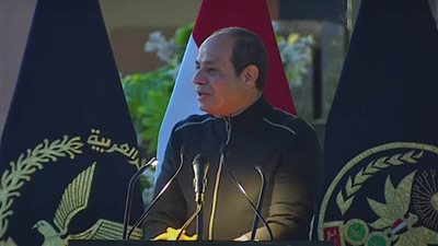 الرئيس السيسي للمصريين: لا تقلقوا مصر دولة قوية وأحوالها بخير