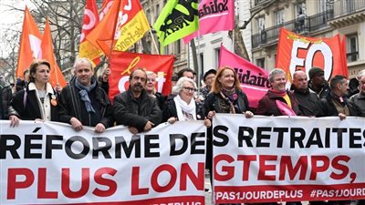 ٣.٥ مليون يتظاهرون في فرنسا احتجاجًا على إصلاح نظام المعاشات التقاعدية