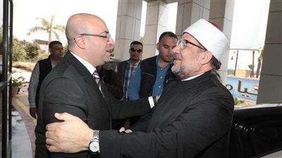 محافظ بنى سويف  يستقبل وزير الأوقاف لأداء صلاة الجمعة بمسجد عمر بن عبدالعزيز