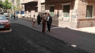 محافظ أسيوط: استكمال رصف الشوارع ورفع كفاءتها وتركيب البلدورات بحي شرق