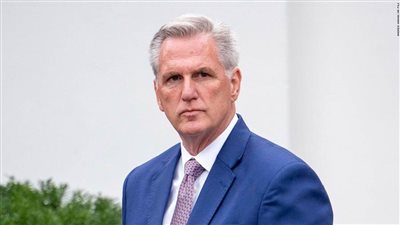 مكارثي: بايدن يعرض اقتصاد البلاد للخطر من خلال تعطيل مفاوضات سقف ‏الديون