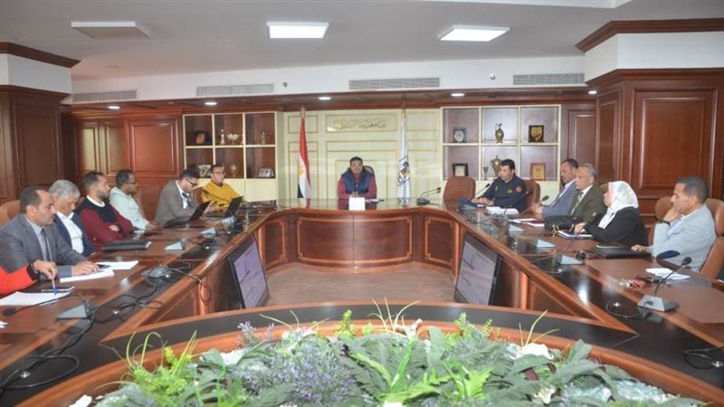 اجتماع نائب محافظ