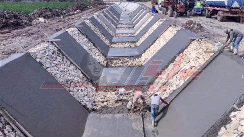 تبطين الترع