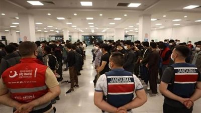 تركيا تعلن ترحيل أكثر من 2000 مهاجر غير شرعي خلال أسبوع