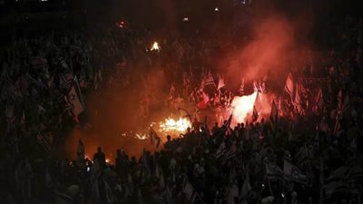 عاجل| مظاهرات حاشدة في إسرائيل.. ونجل نتنياهو يتهم أمريكا بتمويل المتظاهرين 