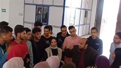 رحلة تعريفية لطلاب كلية الطب بجامعة ميريت للتعرف على مراحل تنقية المياه بسوهاج