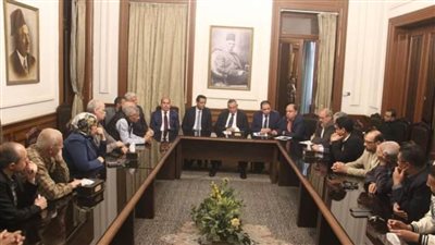 عاجل..بحضور نقيب الصحفيين.. إنهاء أزمة سداد مستحقات الزملاء أصحاب المعاشات بجريدة الوفد