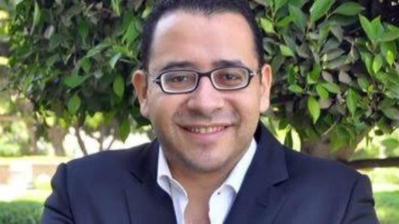 دكتور عمرو حسن