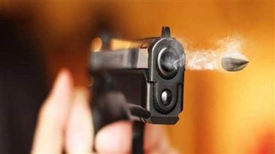 موظف وشقيقته يعتديان على طبيب وممرض بسلاح ناري داخل عيادة خاصة بسوهاج