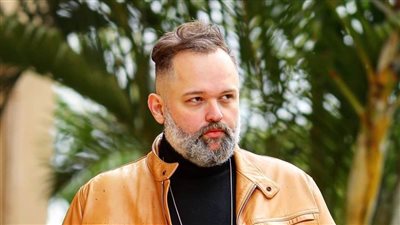 محمد محمود عبدالعزيز عن 