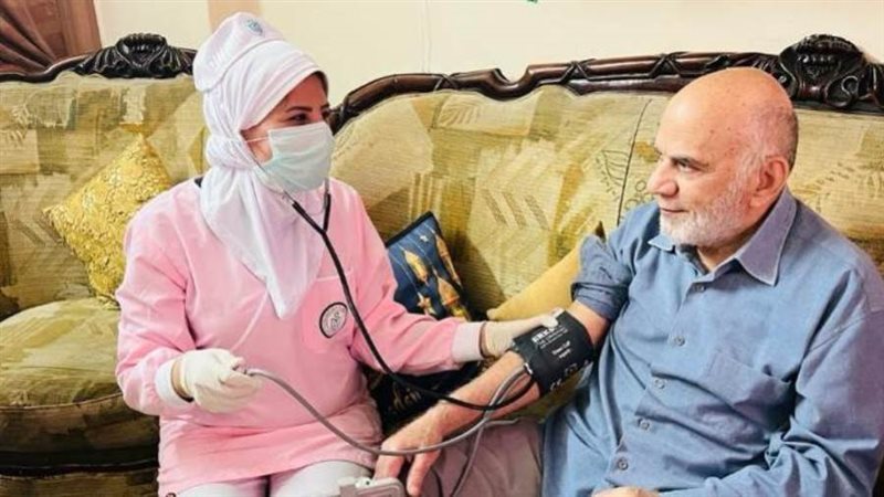 رعاية كبار السن بالمنازل