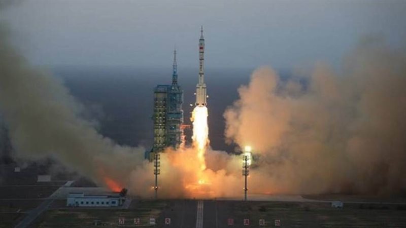 الصين تطلق قمرا صناعيا