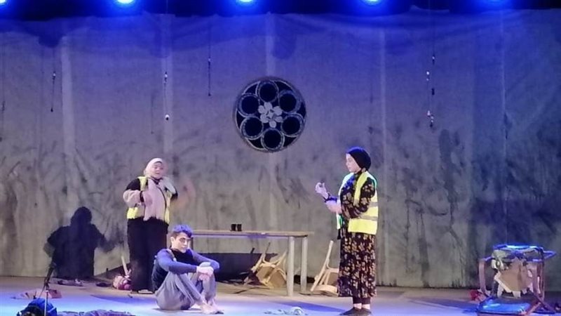 أحد العروض المسرحية