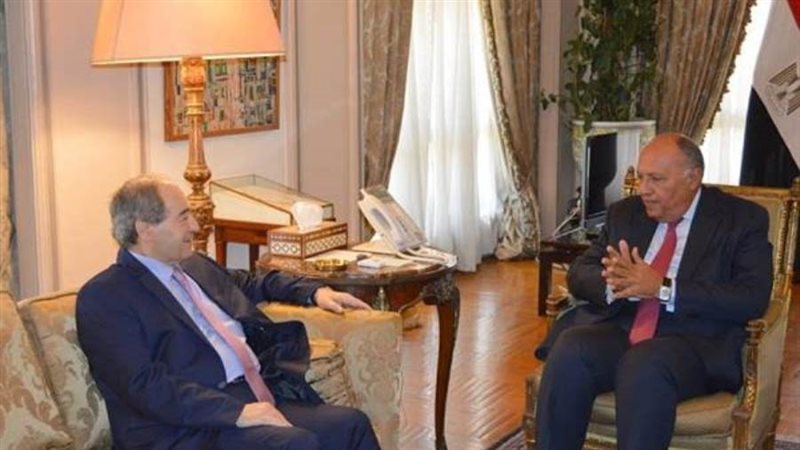 وزير الخارجيةمع نظيره