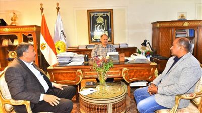 محافظ أسيوط يوجه بتفعيل إجراءات ترشيد استهلاك الكهرباء والمتابعة المستمرة لتوفير السلع الغذائية وفتح المعارض