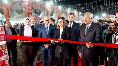 وزيرة الثقافة ومحافظ الجيزة يفتتحان معرض فيصل للكتاب في دورته الـ11